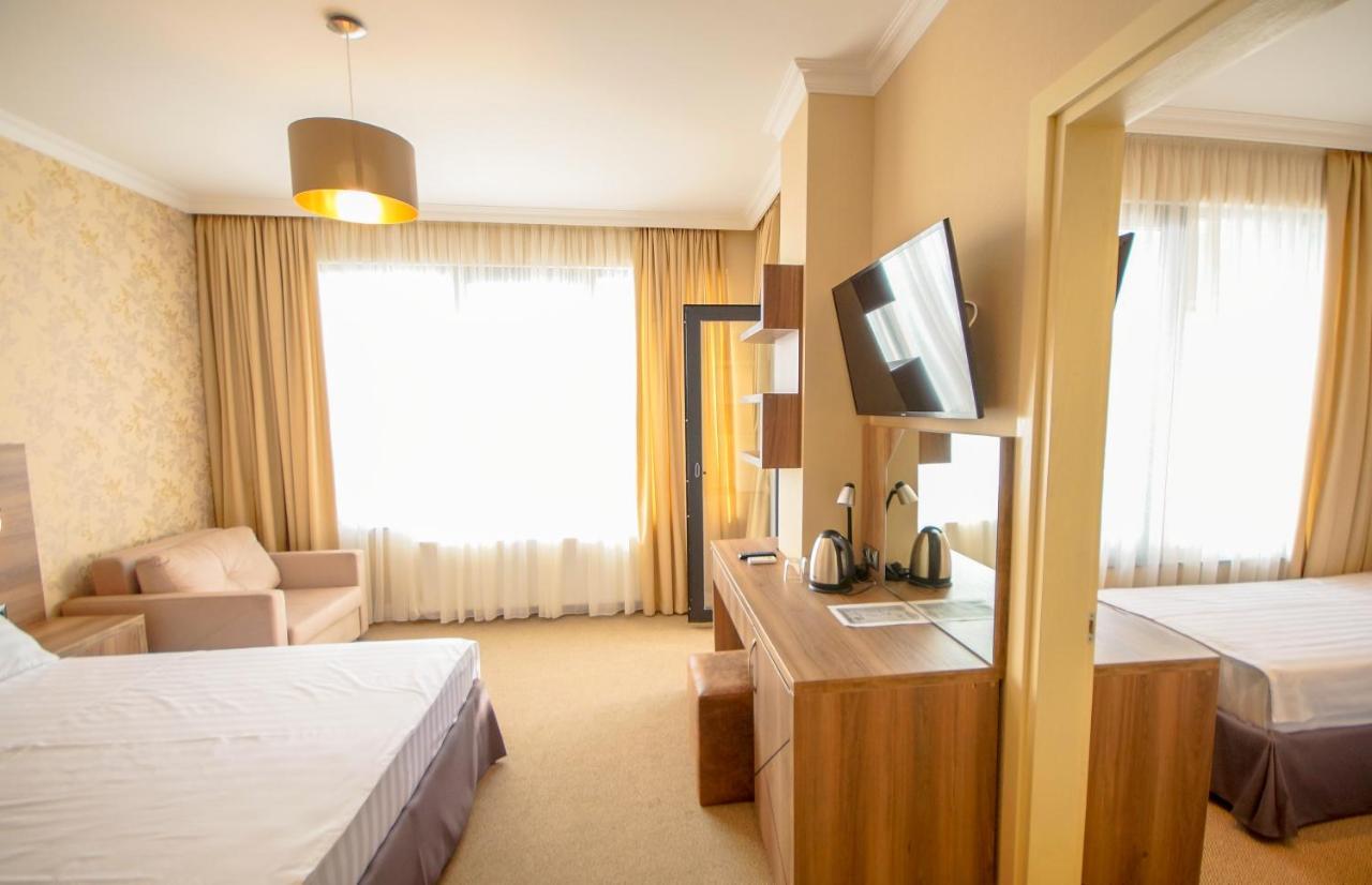 Hotel Montana Kvariati Exteriér fotografie